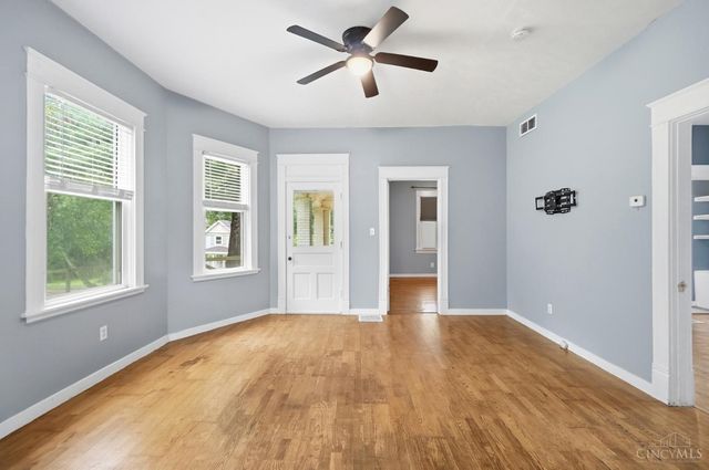 6184 Hillside Avenue, Cincinnati, OH 45233