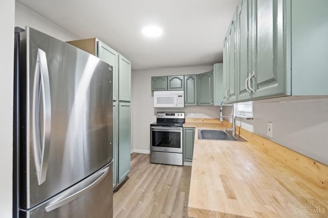 6184 Hillside Avenue, Cincinnati, OH 45233
