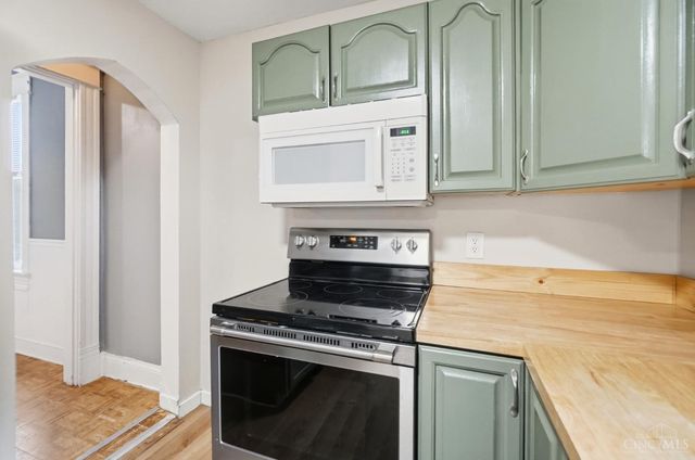 6184 Hillside Avenue, Cincinnati, OH 45233