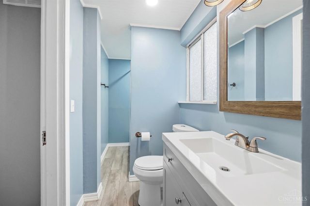 6184 Hillside Avenue, Cincinnati, OH 45233