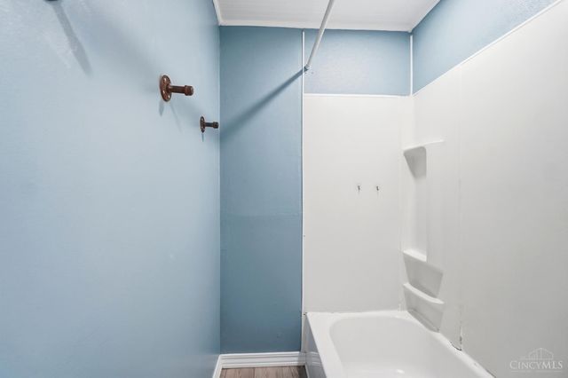 6184 Hillside Avenue, Cincinnati, OH 45233
