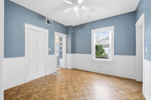 6184 Hillside Avenue, Cincinnati, OH 45233