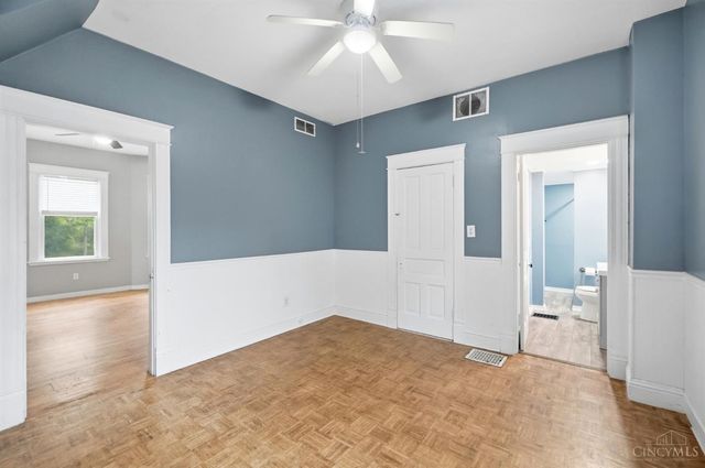 6184 Hillside Avenue, Cincinnati, OH 45233