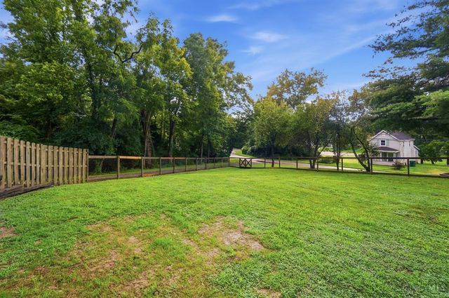 6184 Hillside Avenue, Cincinnati, OH 45233