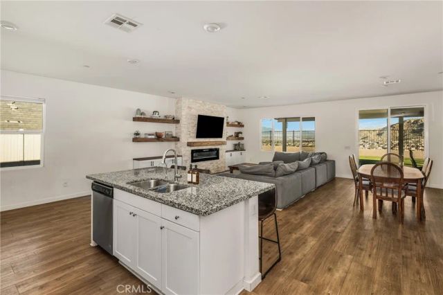 20996 Mountain Gate Drive, Riverside, CA 92507