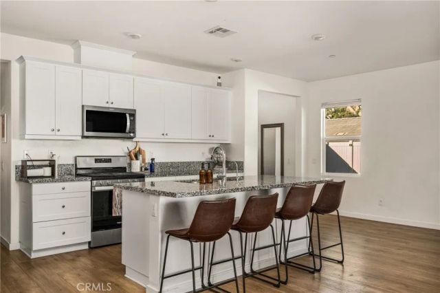 20996 Mountain Gate Drive, Riverside, CA 92507