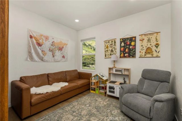 20996 Mountain Gate Drive, Riverside, CA 92507
