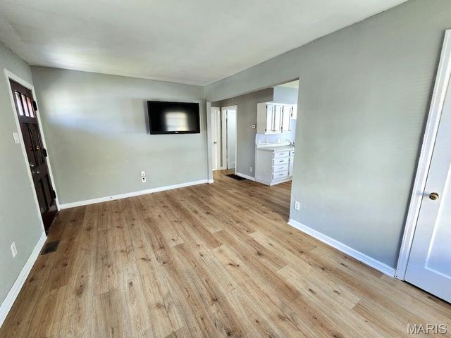 405 Tower Grove Place, St Charles, MO 63301