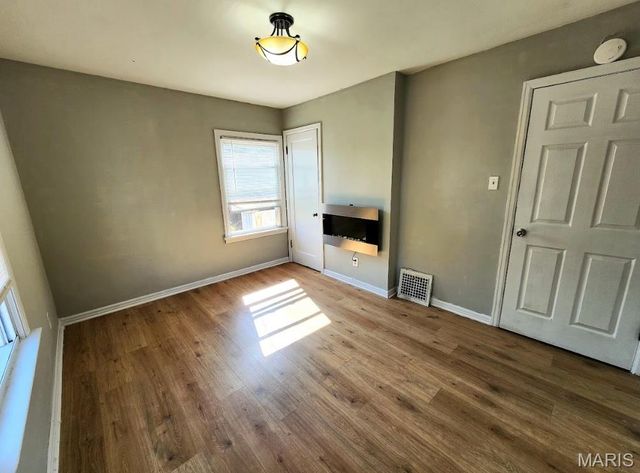 405 Tower Grove Place, St Charles, MO 63301