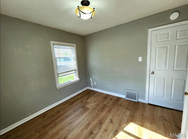 405 Tower Grove Place, St Charles, MO 63301