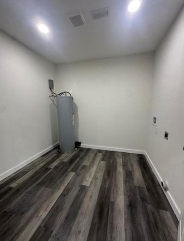 1008 Gonzales St, Cuero, TX 77954