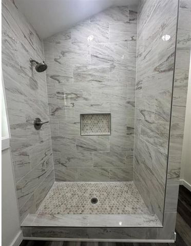 1008 Gonzales St, Cuero, TX 77954