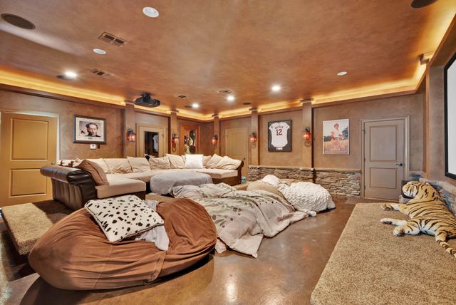 734 Chinquapin Drive, Shreveport, LA 71106