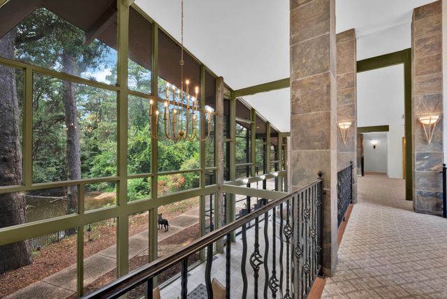 734 Chinquapin Drive, Shreveport, LA 71106