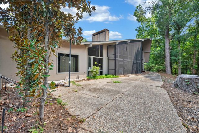 734 Chinquapin Drive, Shreveport, LA 71106