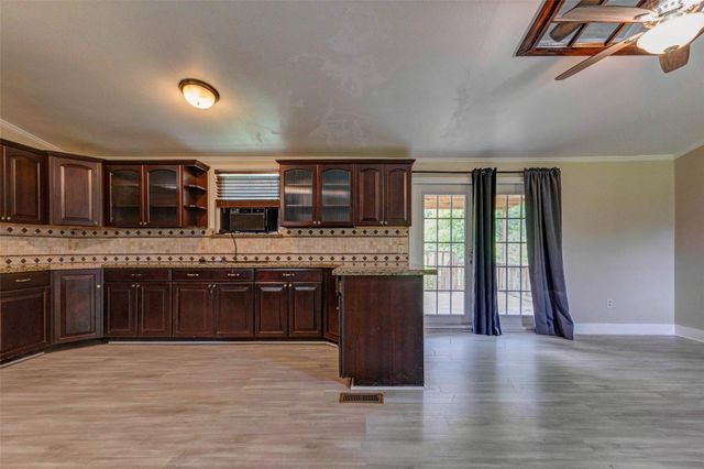 1801 Wallisville Road, Liberty, TX 77575