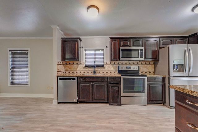 1801 Wallisville Road, Liberty, TX 77575