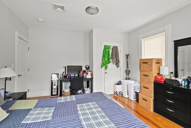 139 Adams St. 3, Waltham, MA 02453