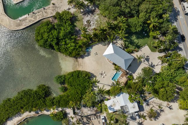 83407 Old Highway, Upper Matecumbe Key Islamorada, FL 33036