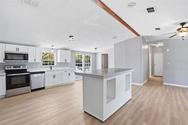 1446 seminole ave, Other City - In The State Of Florida, FL 33935