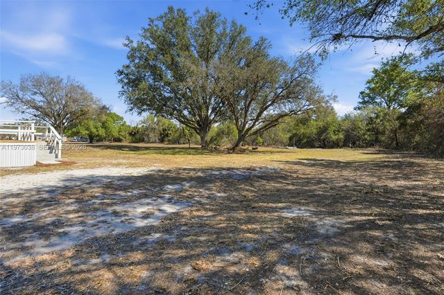 1446 seminole ave, Other City - In The State Of Florida, FL 33935