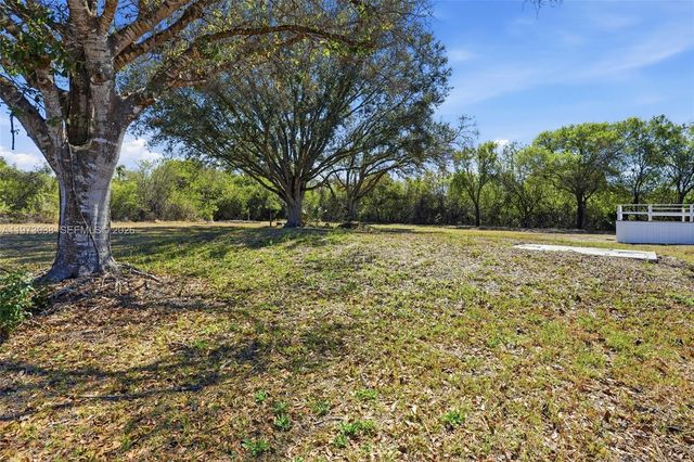 1446 seminole ave, Other City - In The State Of Florida, FL 33935