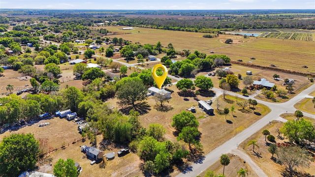 1446 seminole ave, Other City - In The State Of Florida, FL 33935