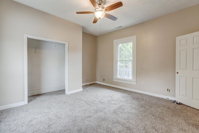 945 Clark St, Clarksville, TN 37040
