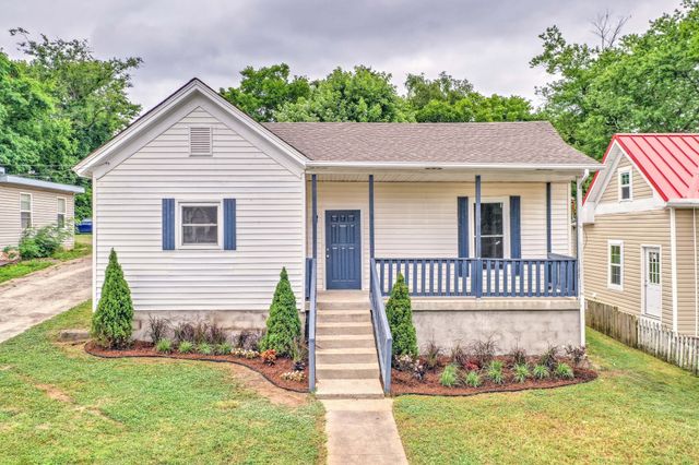 945 Clark St, Clarksville, TN 37040