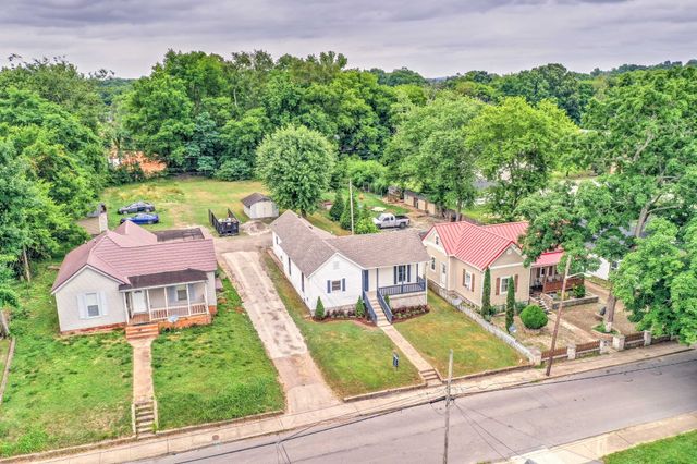 945 Clark St, Clarksville, TN 37040