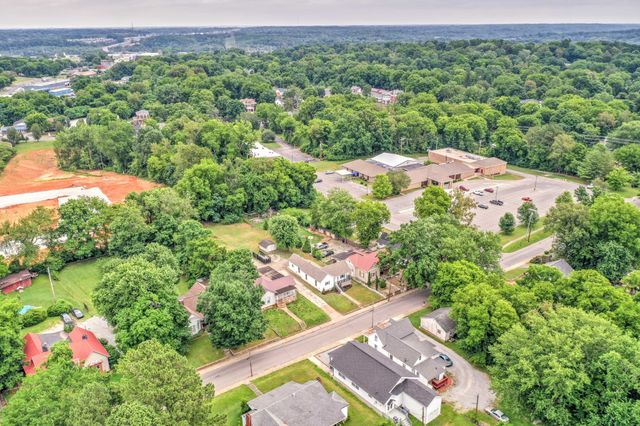 945 Clark St, Clarksville, TN 37040