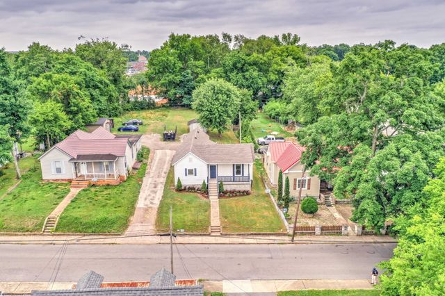 945 Clark St, Clarksville, TN 37040