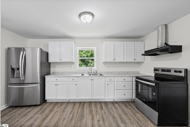 141 Edge Street, Wellford, SC 29385