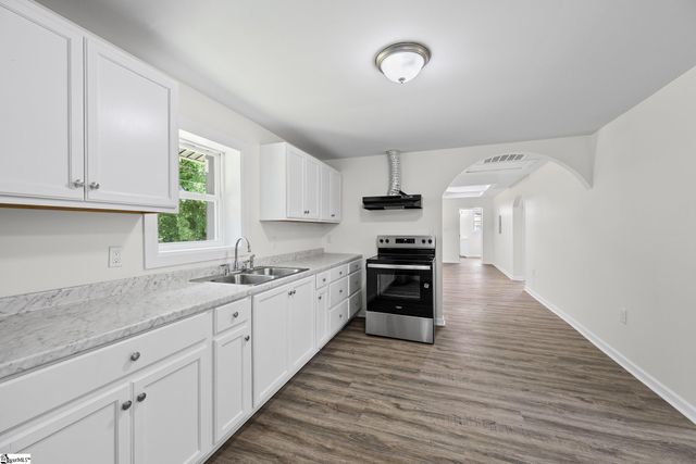 141 Edge Street, Wellford, SC 29385