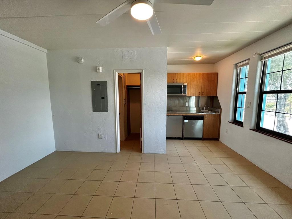 844 5TH AVENUE S 1, St Petersburg, FL 33701