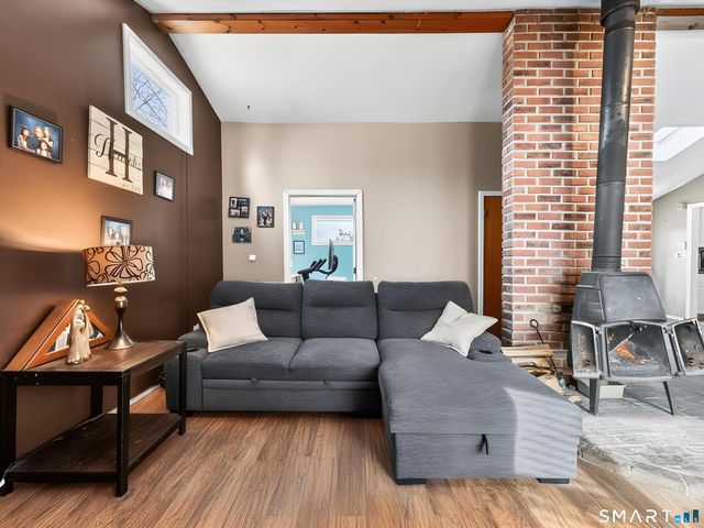 156 Back Rimmon Road, Beacon Falls, CT 06403