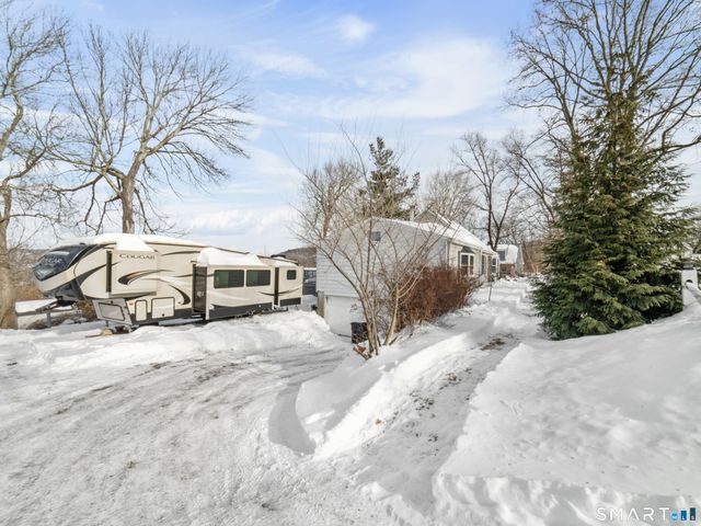 156 Back Rimmon Road, Beacon Falls, CT 06403