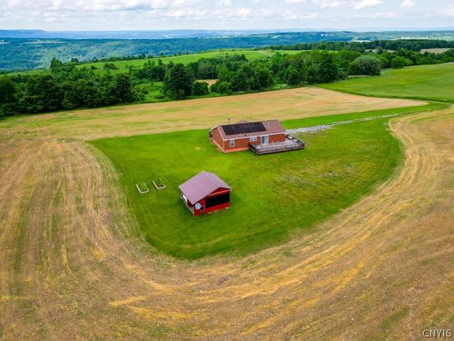 264 Hallenneck Rd, Warren, NY 13407