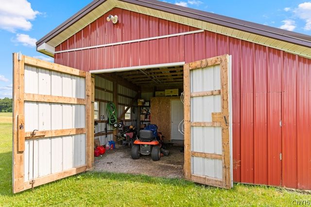 264 Hallenneck Rd, Warren, NY 13407