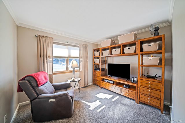 7 Hemlock Road, Mount Sinai, NY 11766