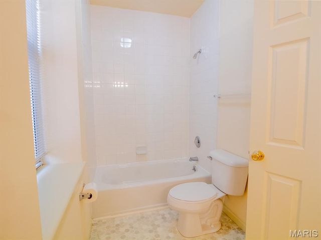 915 Ann Avenue, St Louis, MO 63104