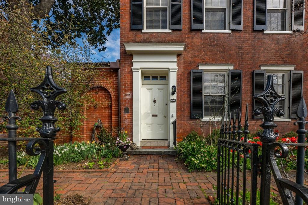 Image 2 of property listing at 2805 P ST NW, Washington, DC 20007