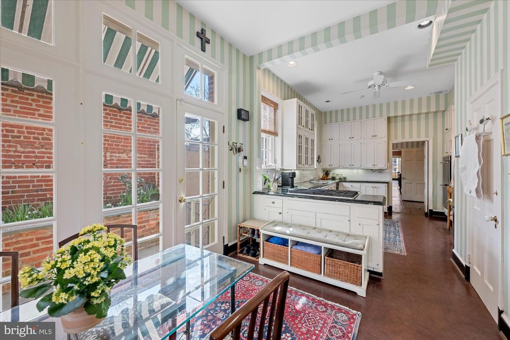 Image 37 of property listing at 2805 P ST NW, Washington, DC 20007