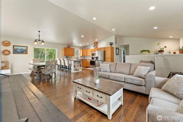 1790 Old Hwy 97, Okanogan, WA 98840