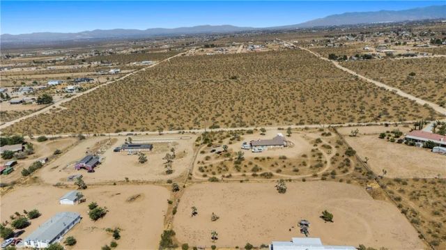1 Nevada, Phelan, CA 92371