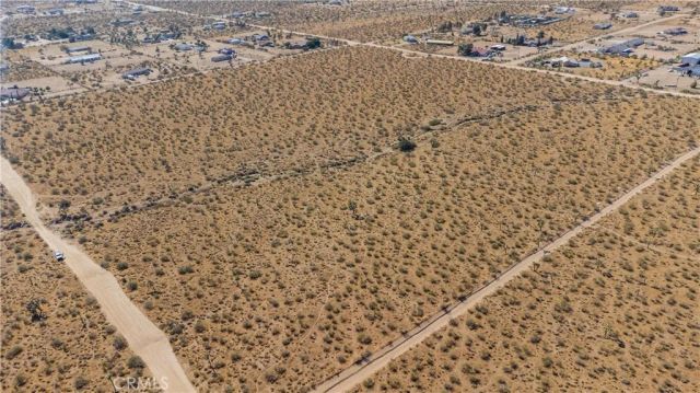 1 Nevada, Phelan, CA 92371