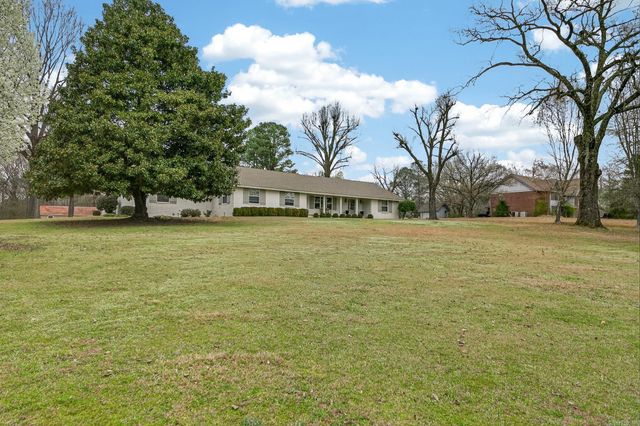 1690 Mt Carmel Road, Cabot, AR 72023