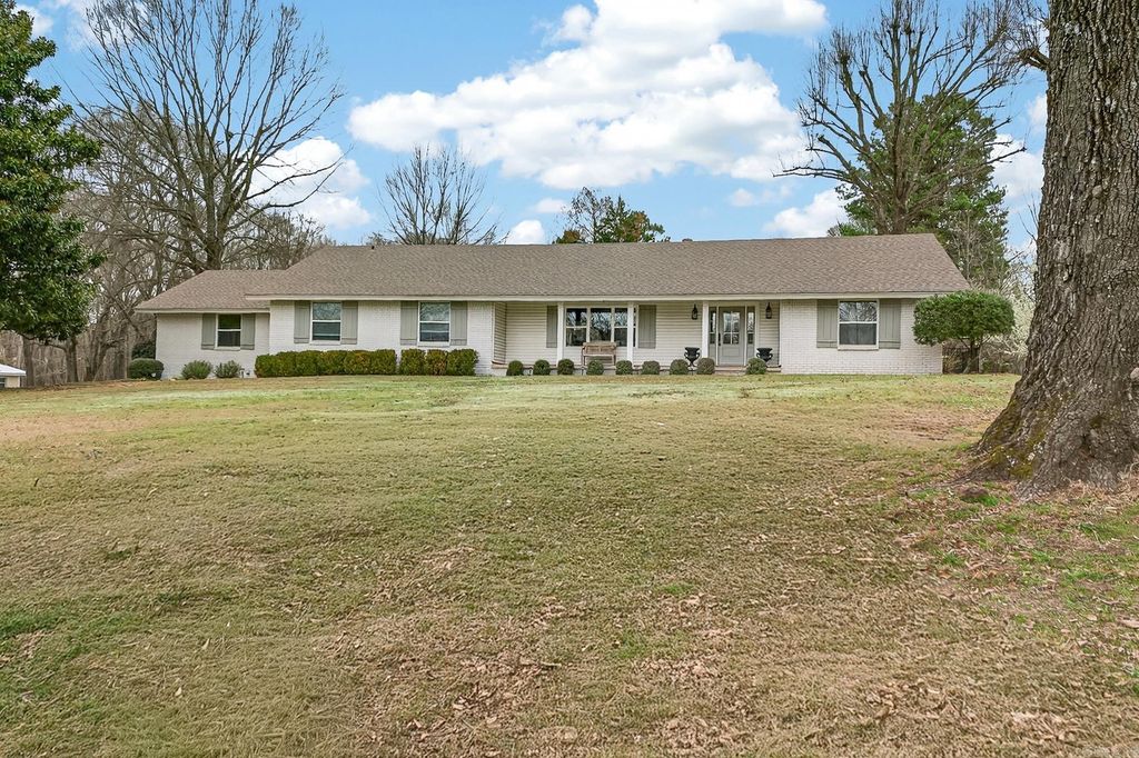 1690 Mt Carmel Road, Cabot, AR 72023