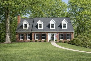 2529 Lindenwood Dr, Franklin Park, PA 15090