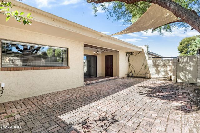 37210 N TRANQUIL Trail 9, Carefree, AZ 85377